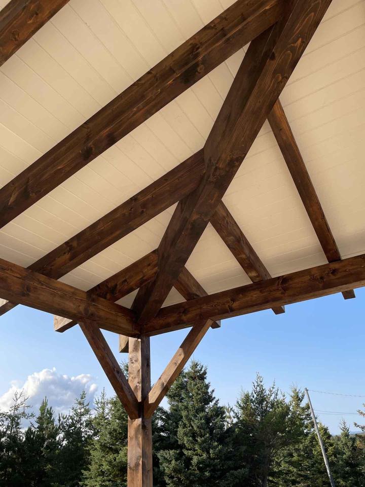 Réalisation de charpente traditionnelle Charlevoix